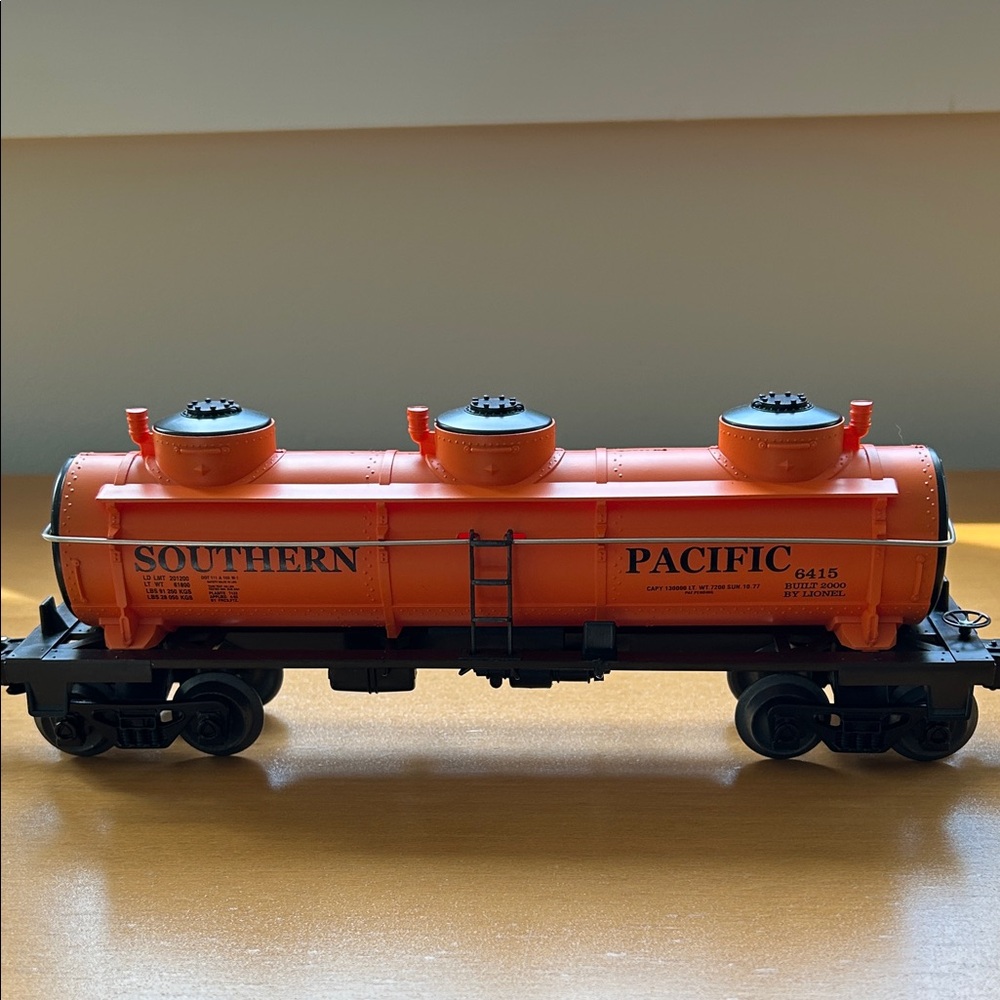 Lionel Southern Pacific Orange Tank Car Model 6415